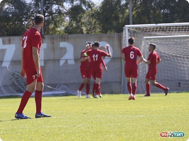 שחקני כפר כנא חוגגים את השיוויון (עדי מלול)